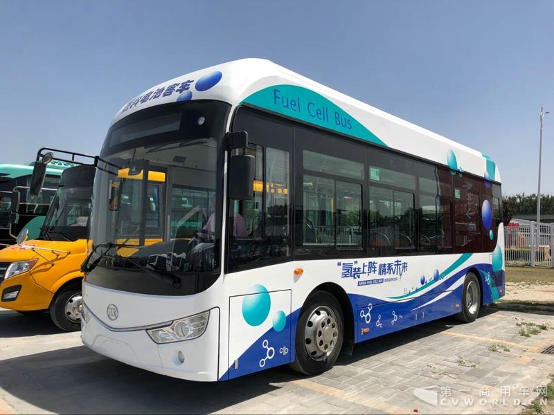 2018道路運(yùn)輸展探館第【7】張 安凱氫燃料電池客車