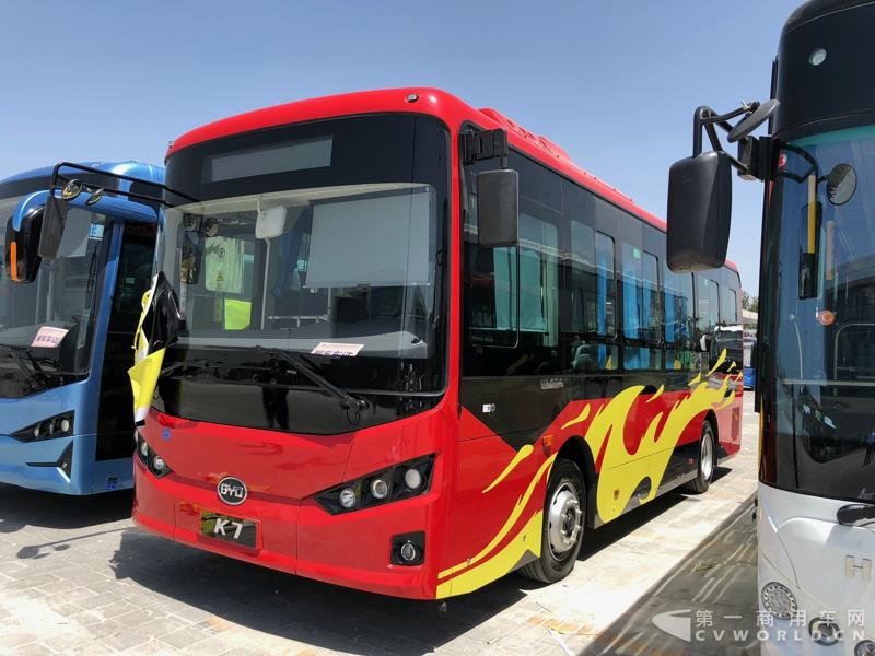 2018道路運(yùn)輸展探館第【15】張 比亞迪K7及內(nèi)飾