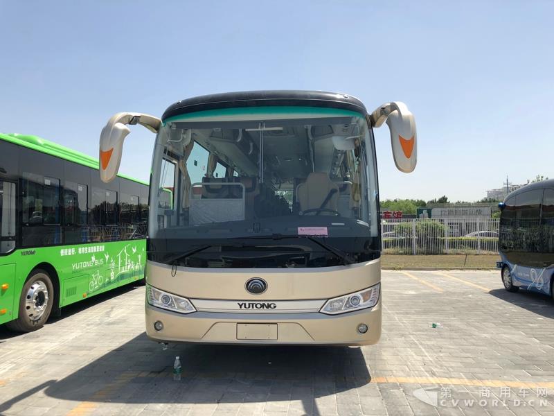 2018道路運(yùn)輸展探館第【69】張 宇通ZK6115公路客車