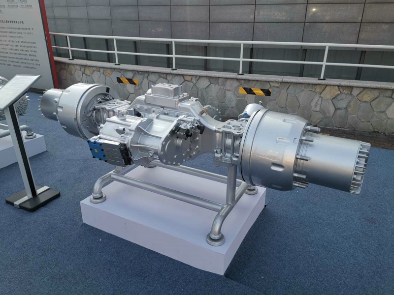 重汽2022商務年會第【52】張 16噸電驅橋